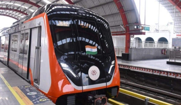 Featured Image of Orange line